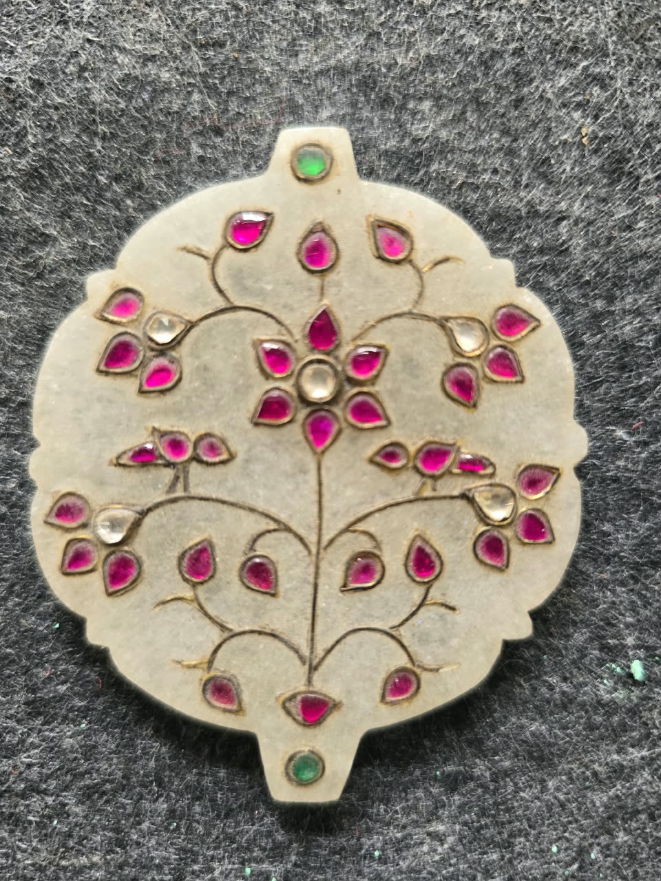 Rare islamic mughal takhti white stone pendant